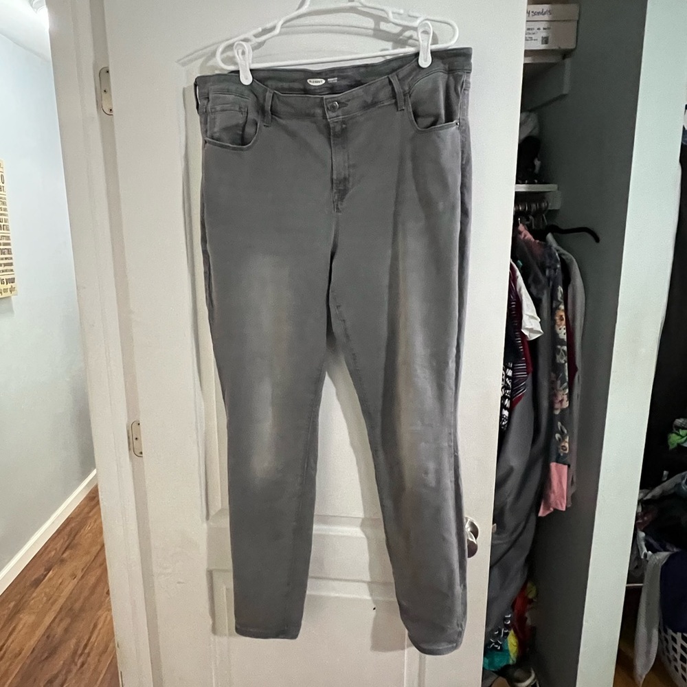 Old Navy Rockstar Skinny Stretch Jeans in Gray, size 20L